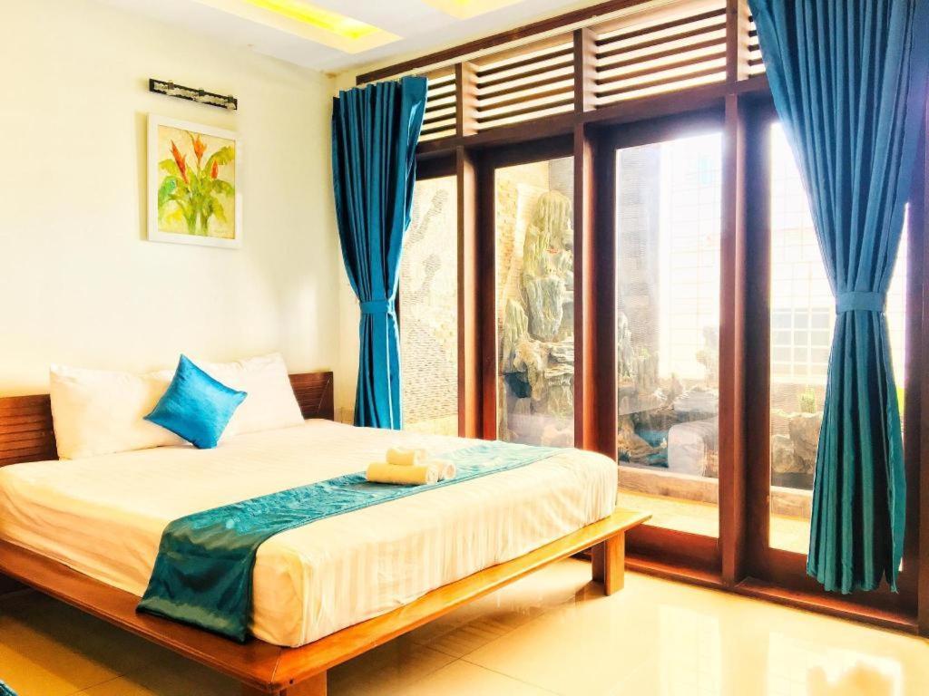 Whale Ocean View Hotel Da Nang Esterno foto