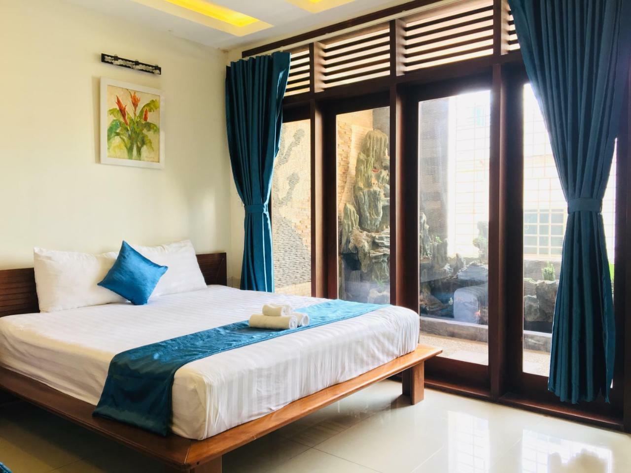 Whale Ocean View Hotel Da Nang Esterno foto